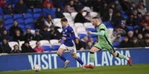 上半场：激烈对抗与机会错失-开云体育